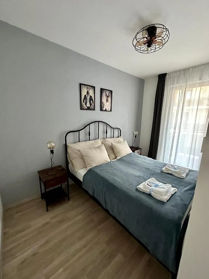 Cityscape Apartment ~ Ac/Indoor Parking/Balcony 부다페스트